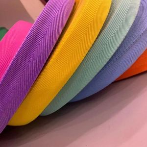 สายรัดโพลีโพรพิลีนสีดำเคลือบขอบสำหรับผู้ผลิตกระเป๋า ปรับแต่งได้ เป็นมิตรกับสิ่งแวดล้อม สายรัด PP ขนาด 25 มม. - Product Image 6