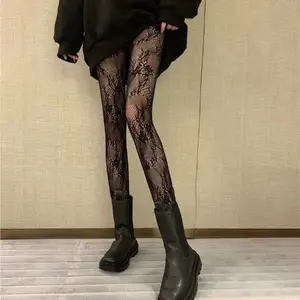 2024 saint valentin cadeau Sexy bas noir rose vif bas collants résille collants dentelle Leggings pour femmes Rose coeur motif - Product Image 1