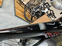 JAVA SILURO 6 Vélo de route 24 vitesses Vélo de course 24 vitesses Frein à disque hydraulique Roue de fourche en fibre de carbone Siluro6 UCI Cyclisme