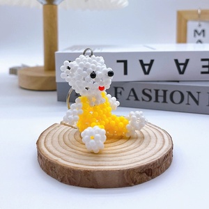 Llavero de Oso Lindo Personalizable con Cuentas Acrílicas de 4mm, Hecho a Mano, para Regalo de Novio/Novia, Decoración de Bolsos y Llaveros de Coche - Product Image 4