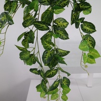 Plante artificielle tropicale en forme de cœur, faux Taro Bush, feuillage suspendu pour décoration murale verticale moderne