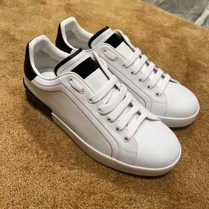 Chaussures de skate pour homme, en cuir véritable, respirantes, plates, de haute qualité, chaussures de luxe, conçues par un créateur de mode - Product Image 1