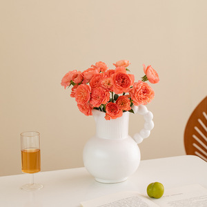 Vase en céramique moderne et minimaliste de qualité supérieure avec finition lisse et brillante pour la décoration de salon, idéal pour les fleurs séchées, fraîches ou artificielles. - Product Image 4