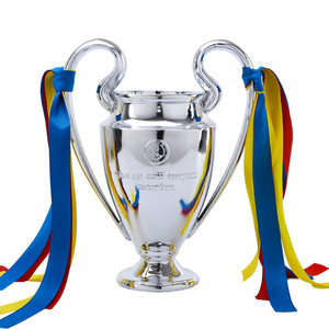Trofeo <span class=keywords><strong>de</strong></span> <span class=keywords><strong>la</strong></span> <span class=keywords><strong>Copa</strong></span> <span class=keywords><strong>de</strong></span> <span class=keywords><strong>Europa</strong></span> <span class=keywords><strong>de</strong></span> Fútbol para aficionados, con lazo, <span class=keywords><strong>de</strong></span> resina sintética, para decoración - Product Image 6