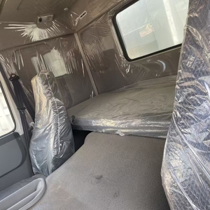 Camion benne minier HOWO 6x4 d'occasion, moteur diesel Weichai 375 CV Euro 3, châssis renforcé, charge utile 30 tonnes, boîte de vitesses manuelle FAST - Product Image 4