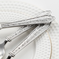 Ensemble de couverts en acier inoxydable 304, finition dorée gaufrée et poli miroir, comprenant fourchette, couteau, cuillère, cuillère à salade, cuillère à café et cuillère à dessert