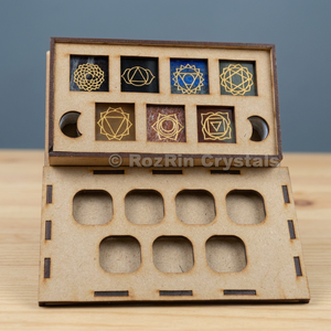 Caja de Exhibición de Chakras de Madera RozRin con Símbolos Geométricos, Soporte de Decoración para el Hogar Feng Shui de 7 Ranuras, Modelo CHGFT-10, Hecho en Gujarat - Product Image 2