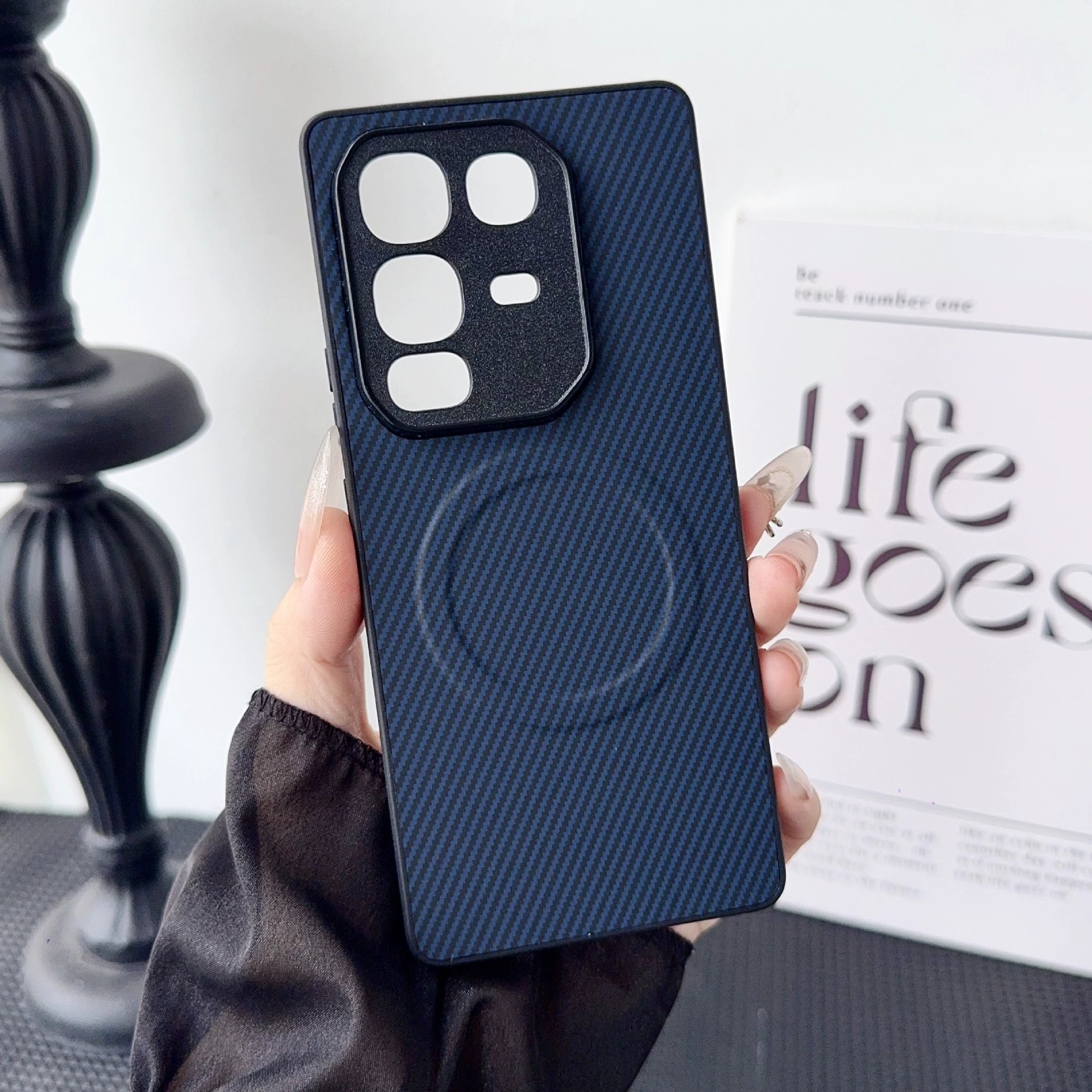 Fibra di carbonio Blue-ss con attrazione magnetica e texture in pelle