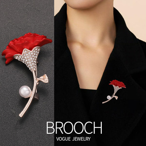 Broche Épingle de Luxe en Alliage Plaqué Or avec Strass Colorés et Perforations, Accessoire Féminin Élégant et Raffiné, Placage de Haute Qualité - Product Image 2