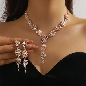 2025 New Exquisite Fashion High Quality Gold Toned Floral <b>Bridal</b> Jewelry Crystal Leaf <b>Necklace</b> Earring <b>Set</b> for Special Events - Product Image 5