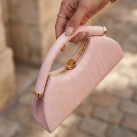 Sac à main demi-lune noir brillant effet croco pour femme, poignée supérieure incurvée en U, sac rigide en crocodile, sacs de soirée minimalistes en alligator