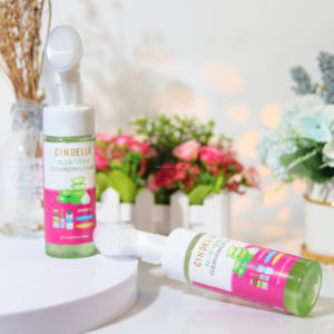 <span class=keywords><strong>Gel</strong></span> <span class=keywords><strong>Limpiador</strong></span> Herbal CINDELLA Personalizado OEM con Camelia <span class=keywords><strong>para</strong></span> Eliminar la Suciedad Profunda e Hidratar, <span class=keywords><strong>Gel</strong></span> de Ducha Blanqueador - Product Image 3