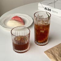 Gobelet en verre artisanal rayé minimaliste moderne 300-400 ml unisexe pour café, thé, jus, utilisation en bar
