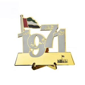 कस्टम <span class=keywords><strong>1971</strong></span> हार्ड नाम कंपनी व्यवसाय उपहार डेस्क पुरस्कार धातु ट्रॉफी यूए राष्ट्रीय दिवस के लिए - Product Image 1