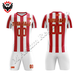 Uniforme de Fútbol Personalizado al por Mayor con Diseño Sublimado para Hombre, 100% Poliéster, 220 g/m² - Product Image 1