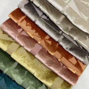 Bán Buôn Dệt Nhung Đỏ <span class=keywords><strong>Polyester</strong></span> Chenille Sợi Bọc Vải Nhuộm Nhà Dệt May Sofa Trang Trí Sợi Nhỏ Vải - Product Image 3