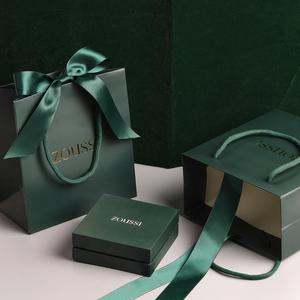 Bolsas de Regalo de Papel Kraft Reciclable Ecológicas Personalizadas con Asas de Cinta, Opciones de Grabado y Laminación - Product Image 4