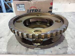 7G6772 CARRIER a pour camion à benne basculante articulé D350E/D350E II/D400E interrupteur centrifuge 6HH1 - Product Image 5