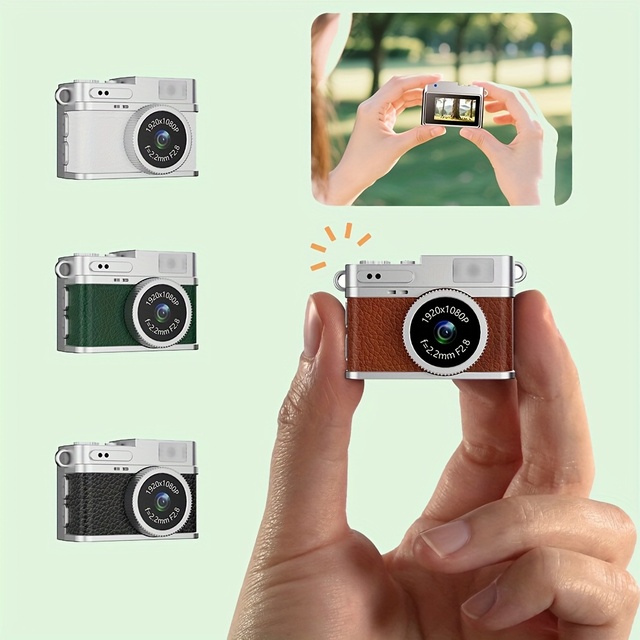S150 1080P 0.96inch Retro Mini Camera Photo Sound and Light Mini Necklace Keychain Pendant Decoration Small Gift for Students