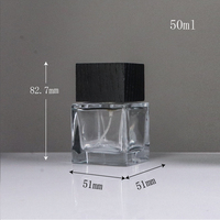 Flacon de parfum 50 ml en verre carré avec col serti, atomiseur de parfum