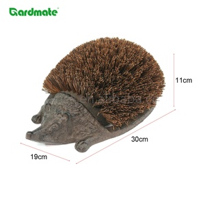 Brosse et grattoir pour bottes GARDMATE Hedgehog avec manche en <span class=keywords><strong>fonte</strong></span> - Outil de nettoyage de chaussures écologique et durable pour bottes, baskets et chaussures de sport - Product Image 4