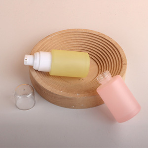 Vente chaude MLM – Bouteille pompe en verre dépoli 30 ml personnalisée OEM, flacon de sérum fond de teint coloré, emballage cosmétique, marque privée, vente en gros - Product Image 3