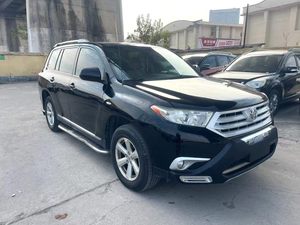 Toyota Highlander 2.7L 7 Plazas Fabricado en China 09/2011 SUV Negro Venta al por Mayor 2005 2008 2012 2015 2016 2017 2022 Highlander - Product Image 3