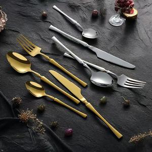 Ensemble de 4 couverts modernes en acier inoxydable à finition miroir, taille fine, jetables, pour hôtel, steak occidental, couteau, fourchette, plat principal - Product Image 3