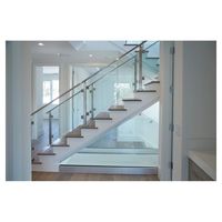 Système de balustrade moderne en verre avec poteaux en acier inoxydable pour projets de balcon, terrasse et escalier