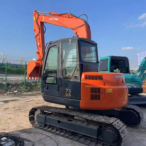 Offre Spéciale Mini-Excavatrice Hitachi ZX75 d'occasion, d'origine japonaise, hydraulique, sur chenilles, moteur 54 CV, faible nombre d'heures, testée et inspectée - Product Image 1