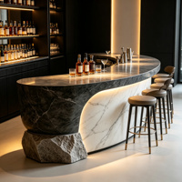 Bureau de réception de luxe en marbre noir et blanc avec éclairage LED intégré, base en pierre naturelle brute, design commercial minimaliste