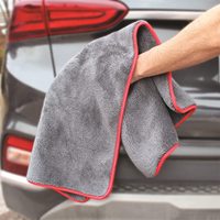 Serviette de lavage de voiture en microfibre pelucheuse OEM personnalisée, 500-1000 g/m², super absorbante, pour le séchage et le detailing automobile