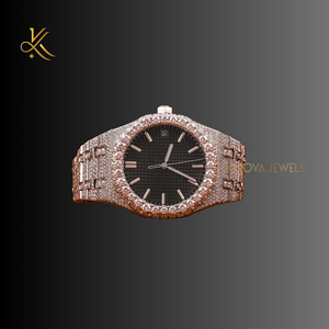 Montre de luxe en diamant Moissanite avec un savoir-faire de précision et une étincelle éblouissante conçue pour la mode haut de gamme - Product Image 1