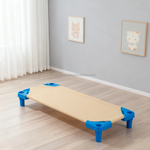 Cama de cuna de bebé portátil respetuosa con el medio ambiente apilable cama preescolar fácil de limpiar para jardín de infantes - Product Image 1