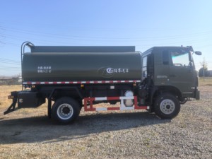 Camión DongFeng de gasolina con tracción en las 4 ruedas, listo para enviar, en venta, camión cisterna de gasolina con capacidad de carga de 15 toneladas, camión cisterna de petróleo. - Product Image 5