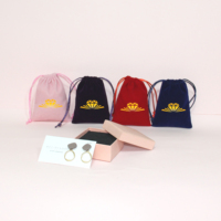 Mini sac à cordon en velours avec logo personnalisé paquet de bijoux boucle d'oreille bracelet sac cadeau en velours avec ruban