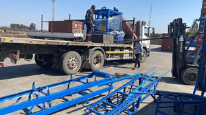 <span class=keywords><strong>Qt4</strong></span>- 24 khối Máy làm bán tự động rỗng hallow bê tông xi măng Interlock gạch làm cho máy móc - Product Image 6