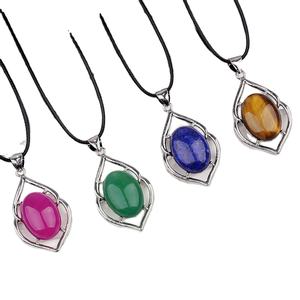 Collana speciale con ciondolo in pietra preziosa delicata in metallo placcato oro ciondoli di cristallo moda gioielli da donna regalo personalizzato per le vacanze - Product Image 1