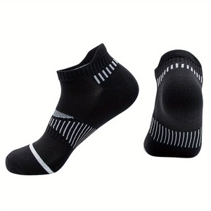 Chaussettes basses élégantes <span class=keywords><strong>pour</strong></span> hommes, mettant en valeur le confort, grande gamme de tailles et évacuation efficace de l'humidité <span class=keywords><strong>pour</strong></span> une utilisation active ou décontractée - Product Image 1