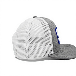 Casquette Trucker en Maille Blanche Respirante à 6 Panneaux avec Patch Tissé Personnalisé, Style Sportif Quotidien pour Quatre Saisons, Produite en Usine au Vietnam - Product Image 2