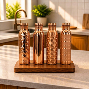 Bouteille d'eau en cuivre pur à 100 % Ayurveda, 1 litre, faite à la main, en cuivre épais, anti-fuite, carafe traditionnelle ayurvédique - Product Image 1