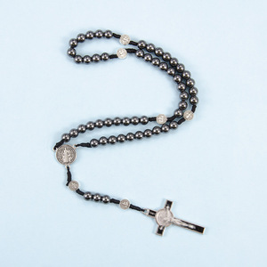 Collier chapelet personnalisé en perles d'hématite noire avec cordon, croix plaquée argent antique, bijoux religieux catholiques <span class=keywords><strong>de</strong></span> <span class=keywords><strong>prière</strong></span> - Product Image 3