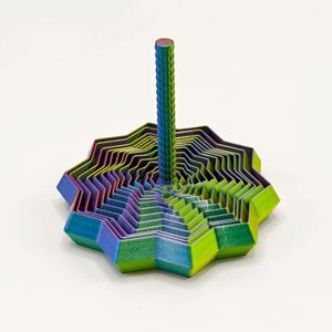 Ornement de bureau créatif en spirale 3D géométrique magique, tour à vis avec poignée octogonale imprimable - Product Image 1