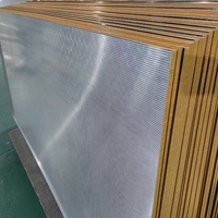 Panneau de plafond en aluminium perforé à micro-pores carrés modernes, imitation bois, absorption acoustique, pour usage en centre commercial