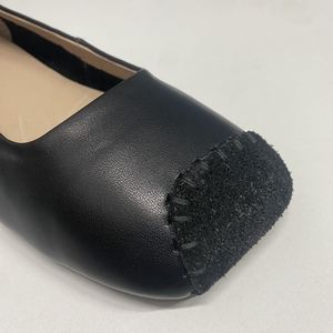 Mocassins de conduite pour femmes en cuir véritable, décontractés, plats, souples, à bout carré, pour la marche, style ballerine, personnalisables avec logo - Product Image 4