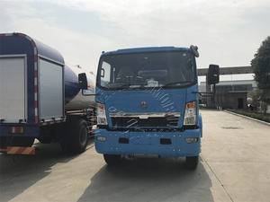 Camion Bobtail à Gaz <span class=keywords><strong>LP</strong></span> 10 000L Sinotruk d'occasion en vente - Product Image 2