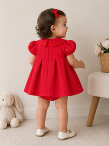 Robe pour bébé fille à manches bouffantes texturées et col Peter Pan en dentelle pour tout-petits - Product Image 4