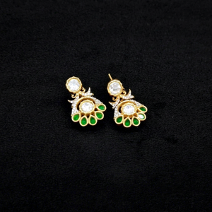 Boucles d'oreilles pendantes Kundan 11509K, style victorien, plaquées, avec breloque florale Kundan, pour femmes, bijoux d'anniversaire - Product Image 1