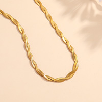 Collier en acier inoxydable plaqué PVD avec perles tressées et croix torsadée pour femme, chaîne serpent ton or 18 carats, style européen et américain