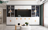 Meuble de cuisine et salle à manger ARET, style moderne et luxueux, porte shaker blanche et étagère à vin en verre, table îlot sur mesure